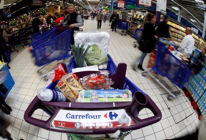Carrefour: franchise et travail dominical envisages pour les hypers