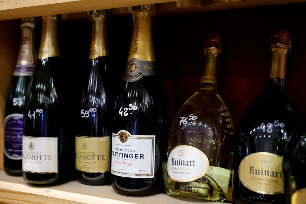 Photo d'archives des bouteilles de champagne