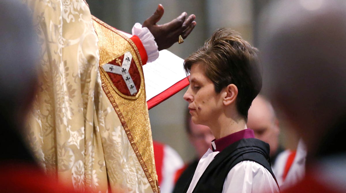 Une femme consacree eveque pour la premiere fois par l’eglise anglicane