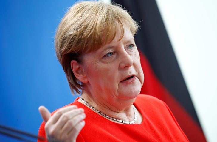 Merkel appuierait une baisse des taxes de l'ue sur les autos us