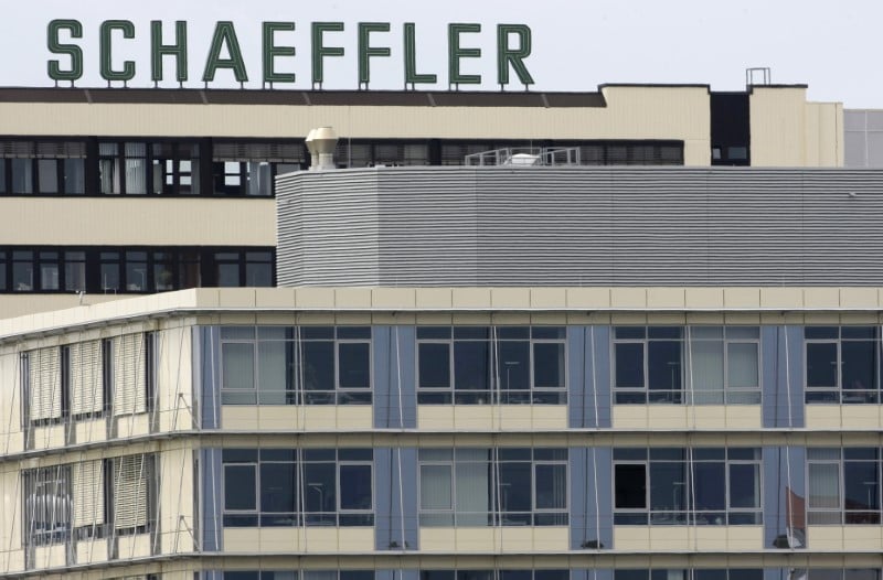 Schaeffler vise une conversion d'actions pour renforcer ses finances