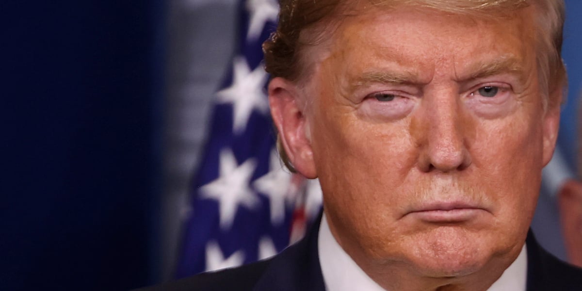 Donald Trump a proposé un vaste plan de relance de 700 milliards de dollars, après avoir tenté de minimiser, à plusieurs reprises, l'impact du coronavirus sur l'économie américaine.