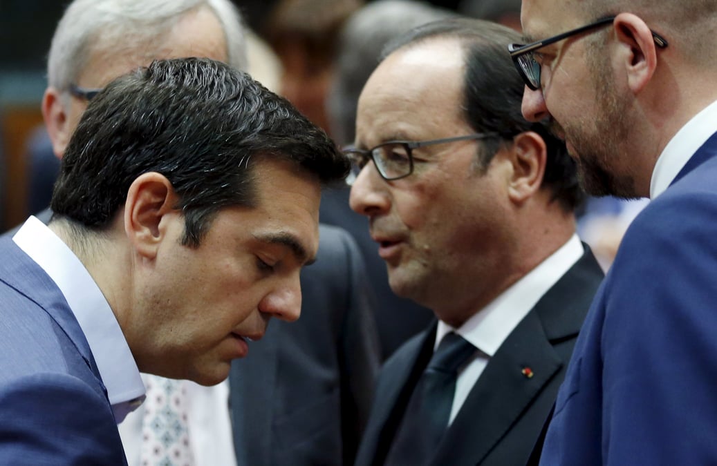 Le sommet de la zone euro peine a valider un accord sur la grece