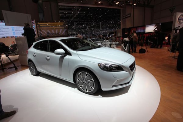 VOLVO V40