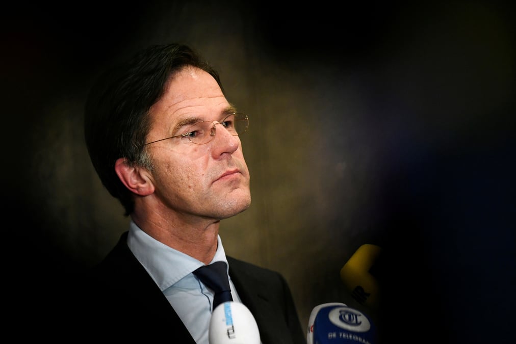 Le Premier ministre des Pays-Bas Mark Rutte a remis sa démission au roi, a déclaré le gouvernement dans un communiqué.