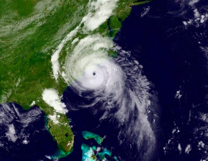 L'ouragan Arthur atteint les côtes de Caroline du Nord