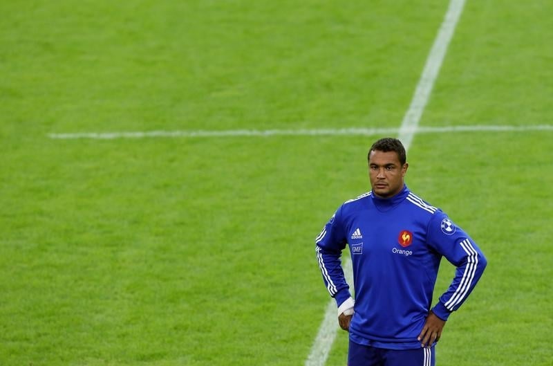 Thierry dusautoir forfait contre le xv de la rose