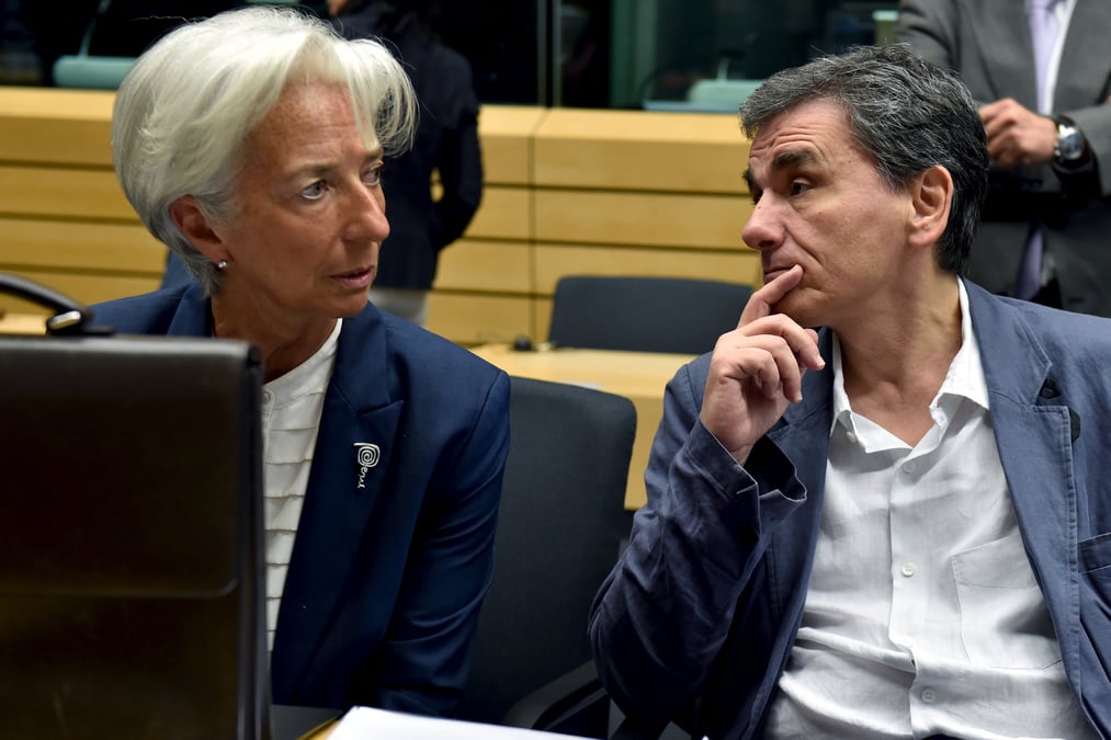 Christine lagarde juge necessaire une restructuration de la dette grecque
