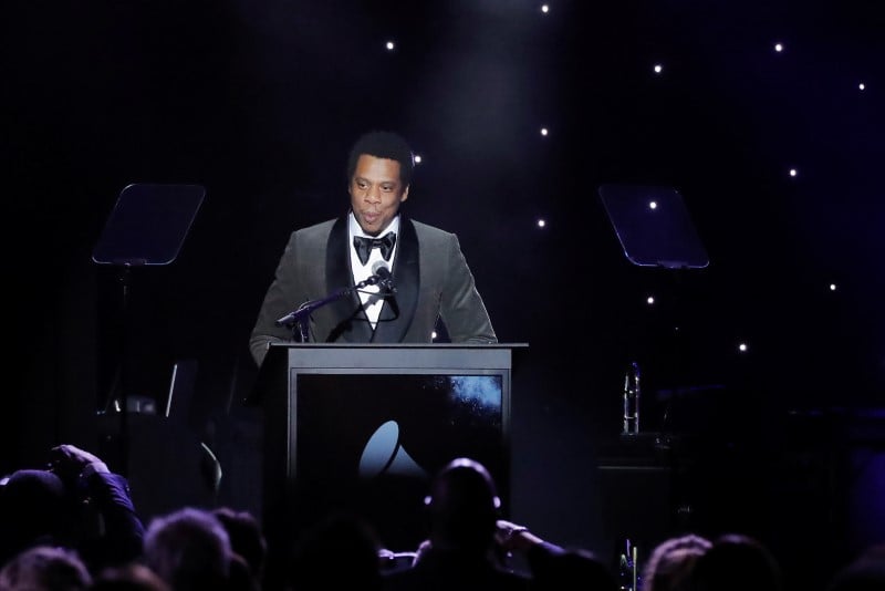 Jay z detrone sean "diddy" combs en tete des artistes de hip hop les plus fortunes