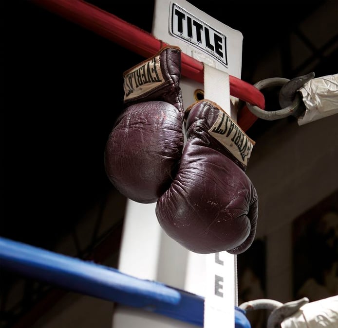 Les gants du combat du siècle adjugés 400.000 dollars