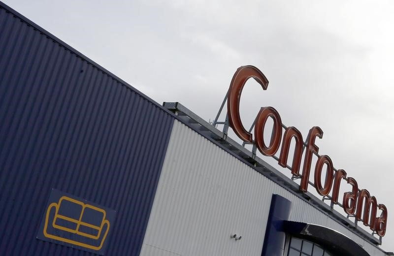 Conforama va prendre 17% de showroomprive
