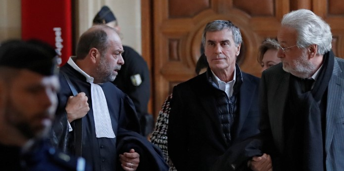 Cahuzac condamne a quatre ans de prison, dont deux avec sursis