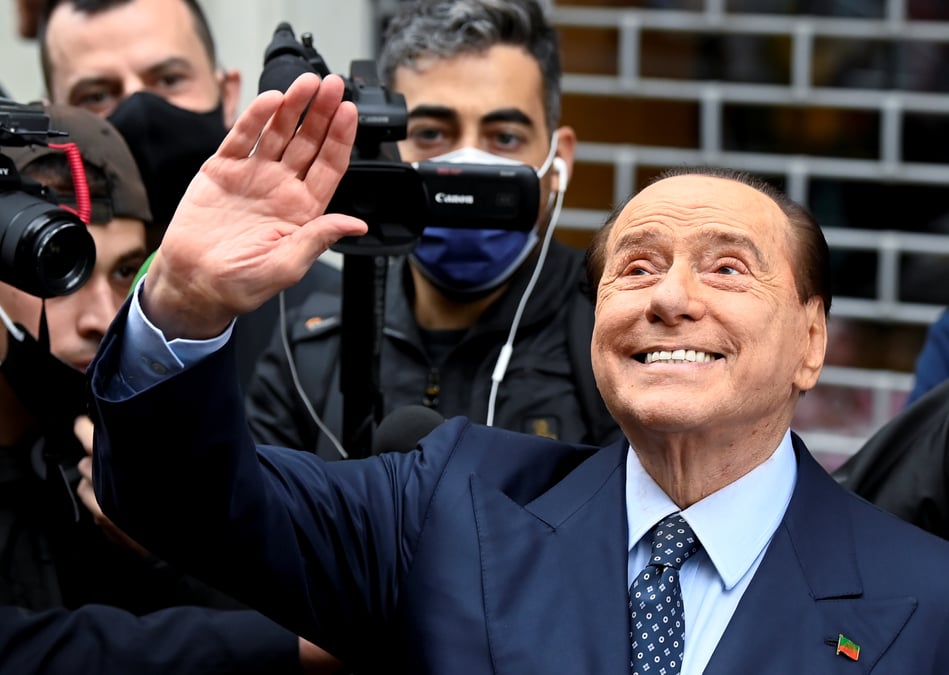 Berlusconi se reve en president de l'italie malgre les handicaps