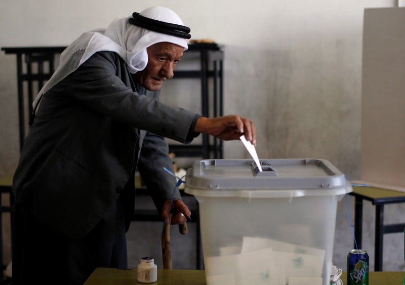 Les elections municipales palestiniennes du 8 octobre annulees
