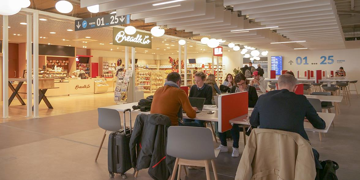 L'espace duty free et le salon connecté du nouveau terminal