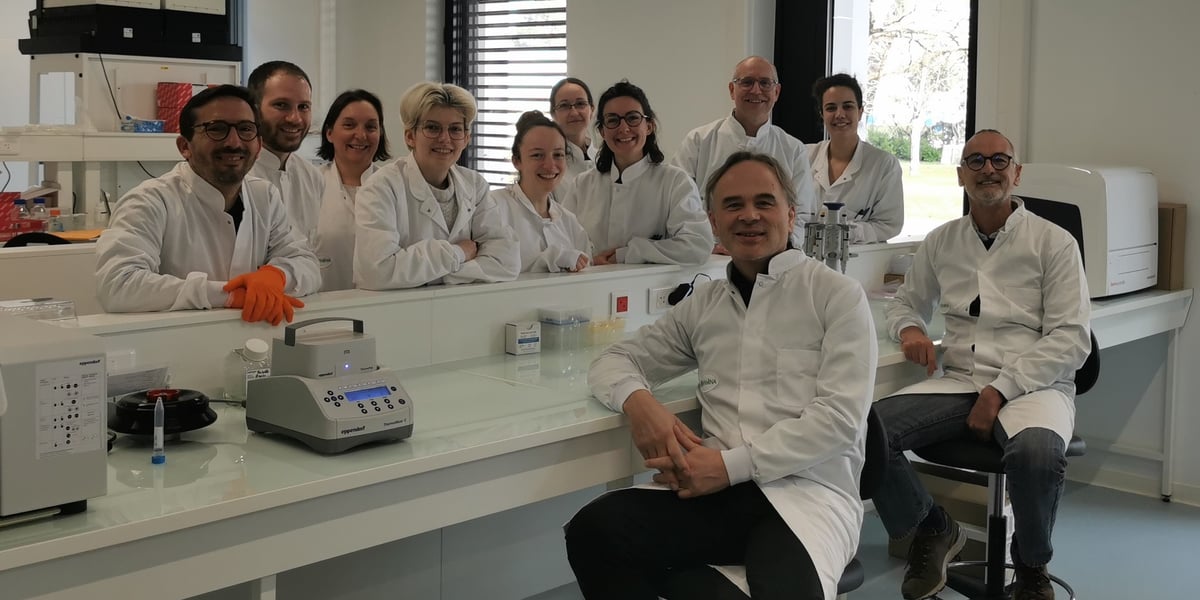 BYoRNA, cofondée par Pascal Viguié, entrepreneur dans les technologies de pointe, Thierry Ziegler, ancien cadre dirigeant de Sanofi et Merck et Chantal Pichon, chercheuse à l’origine du brevet, emploie dix personnes.