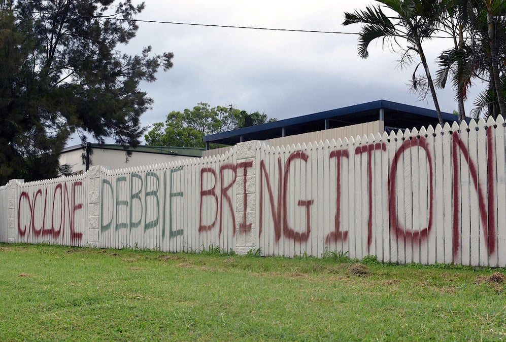 En australie, le queensland attend le cyclone debbie
