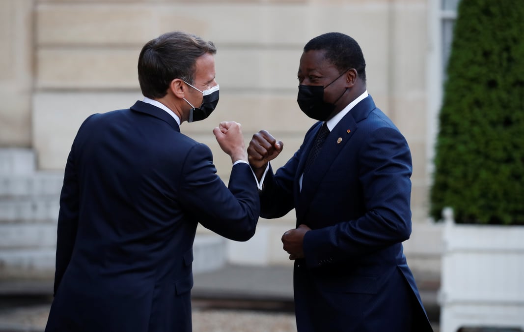 Macron accueille un sommet sur la relance de l'economie en afrique