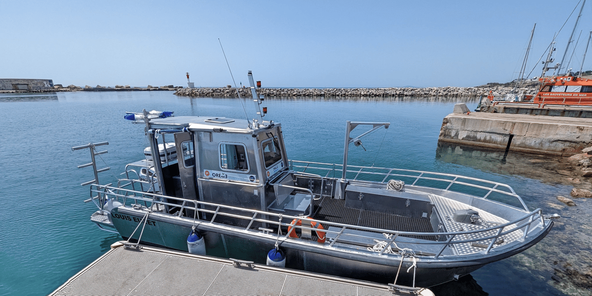 Le bateau "Louis Euzet" est le second bateau de la Station méditerranéenne de l'environnement littoral (SMEL).
