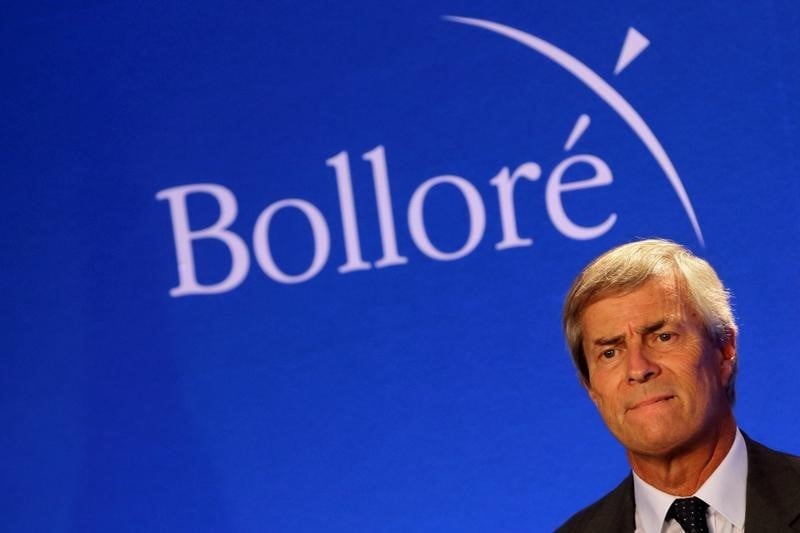 Bollore penalise par son activite de logistique petroliere