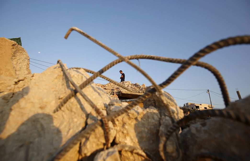 Cinq palestiniens et un soldat israelien blesses en cisjordanie