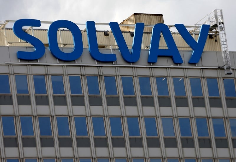 Solvay fait mieux que prevu au deuxieme trimestre avec la hausse des volumes