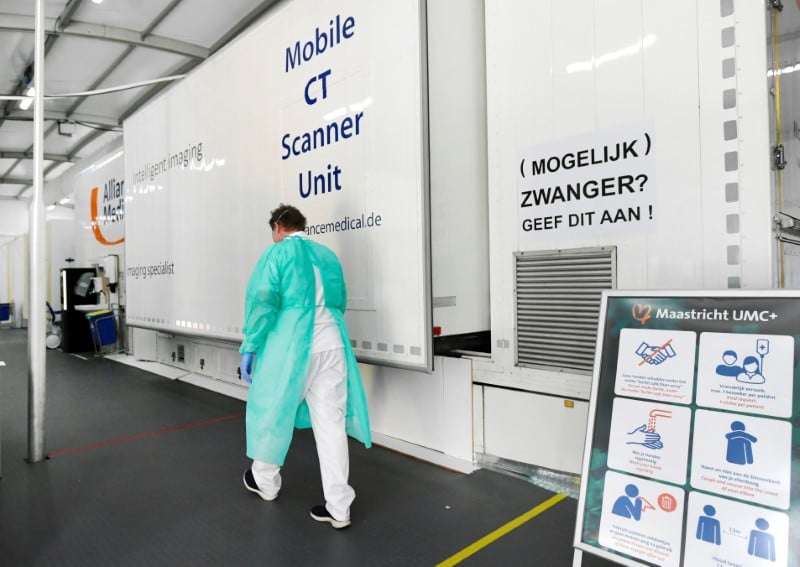 Coronavirus: pres de 2.500 cas aux pays-bas