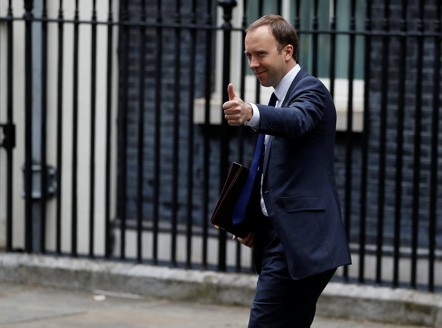 Grande-bretagne: hancock apporte son soutien a johnson pour la tete des tories