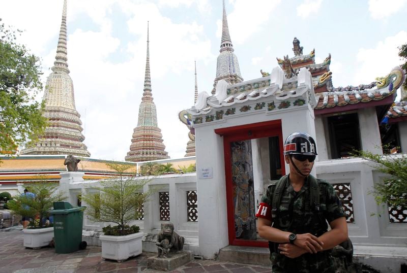 Les forces thaïlandaises en alerte dans le centre de Bangkok