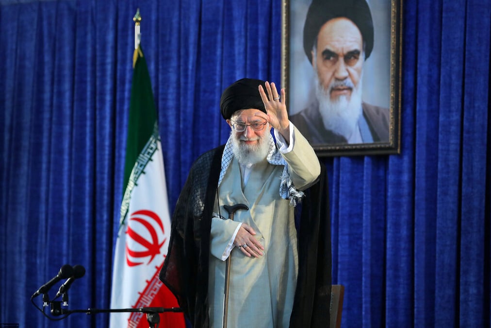 L'iran ne capitulera jamais devant les etats-unis, dit khamenei