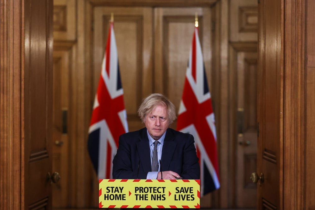 Capitalisme et cupidite, terreau du succes de la campagne britannique de vaccination, selon johnson