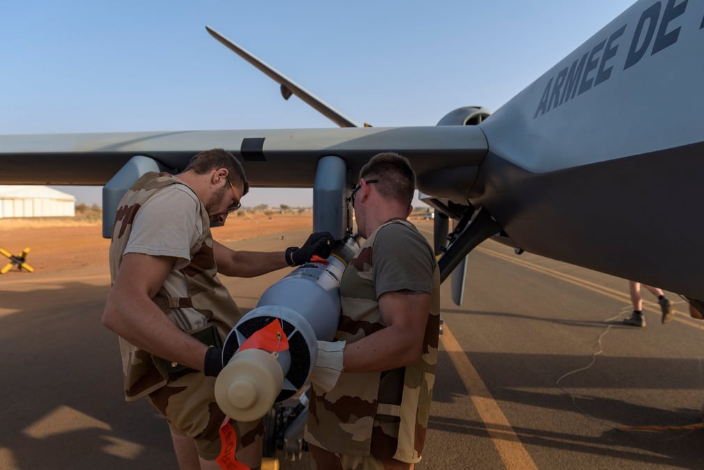 Chaque drone aura la capacité d'emporter quatre bombes guidées laser de 250 kg (GBU-12).