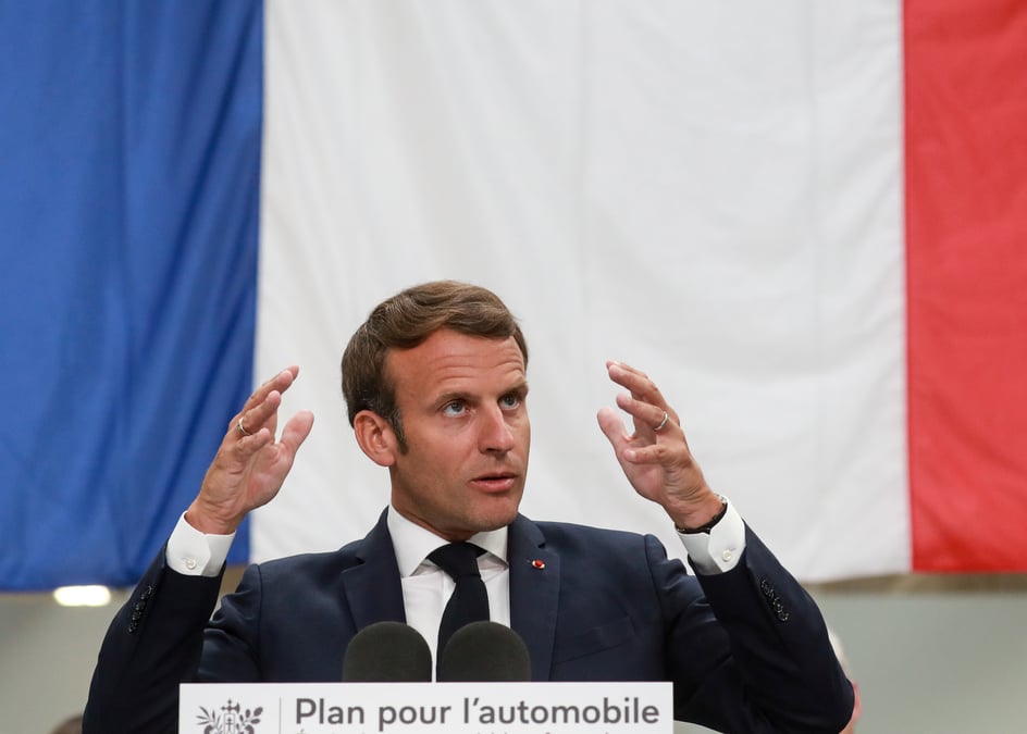 Macron annonce une aide de 8 milliards d'euros a la filiere automobile