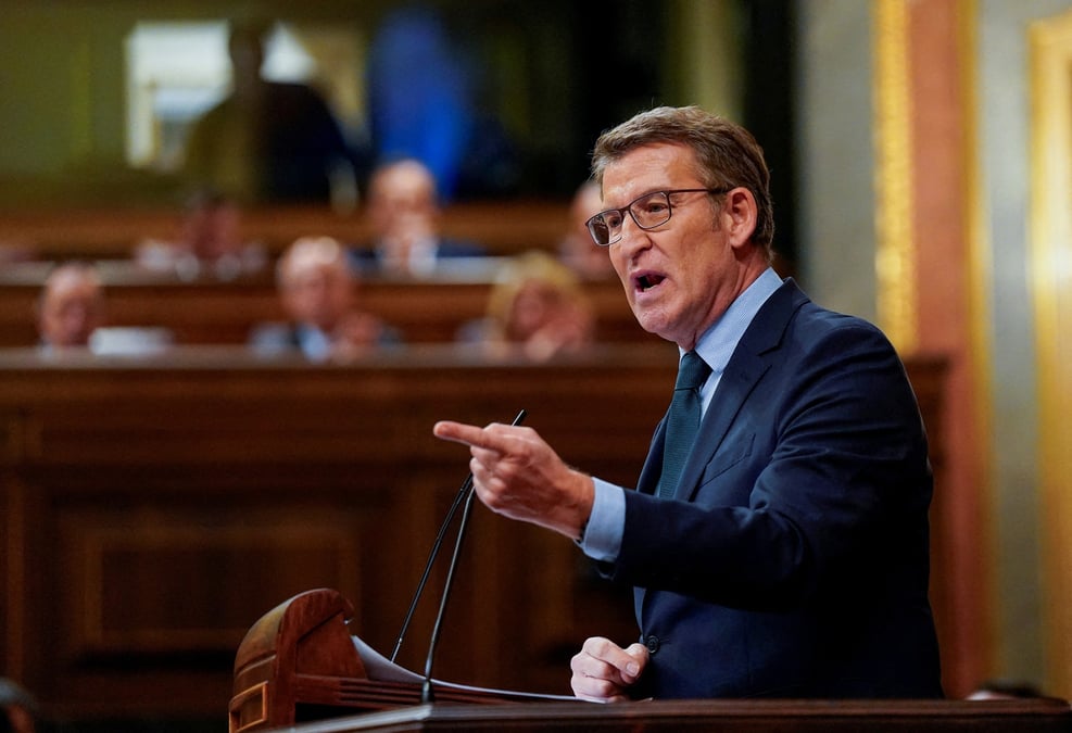 Photo d'archives: le dirigeant du parti populaire, alberto nunez feijoo, s'exprime lors d'un debat sur la proposition legislative visant a amnistier les personnes impliquees dans l'echec de la tentative d'independance de la catalogne en 2017