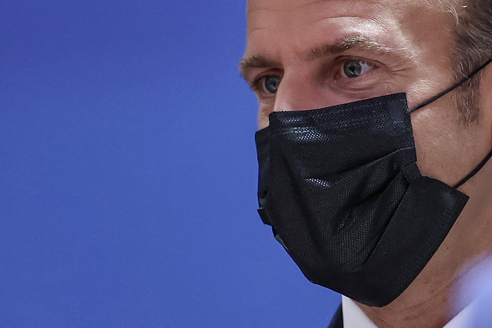 Macron sur les lieux de l'attaque a conflans-sainte-honorine