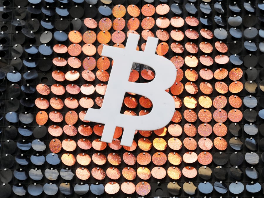 Le bitcoin depasse 50.000 dollars pour la premiere fois