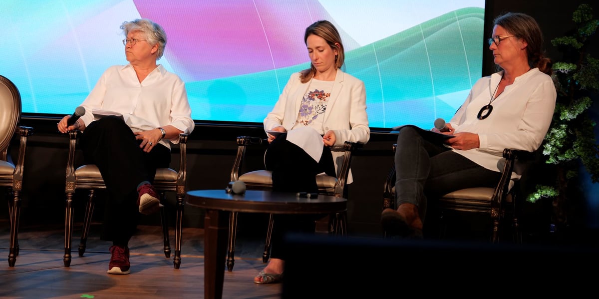 Elles étaient présentes au forum Impacts Santé (de gauche à droite) : Dominique Méda (sociologue et philosophe, Paris Dauphine), Angèle Malâtre-Lansac (déléguée Générale de l’Alliance pour la Santé mentale) et Emmanuelle Lièvremont (directrice Santé et Qualité de vie de travail de l’Oréal).