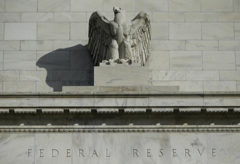 La fed estime que le recul des cours du petrole a eu des effets contrastes aux etats-unis
