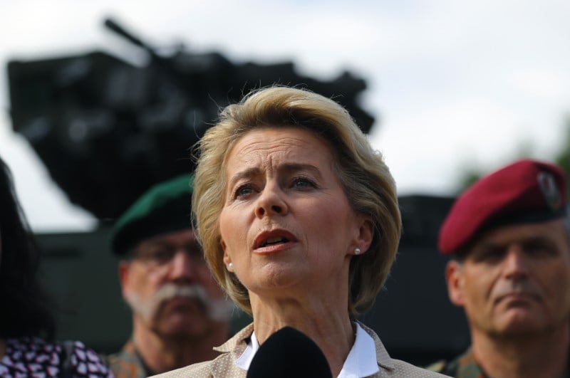 Cent mille hommes mobilises pour des manoeuvres russes, selon berlin