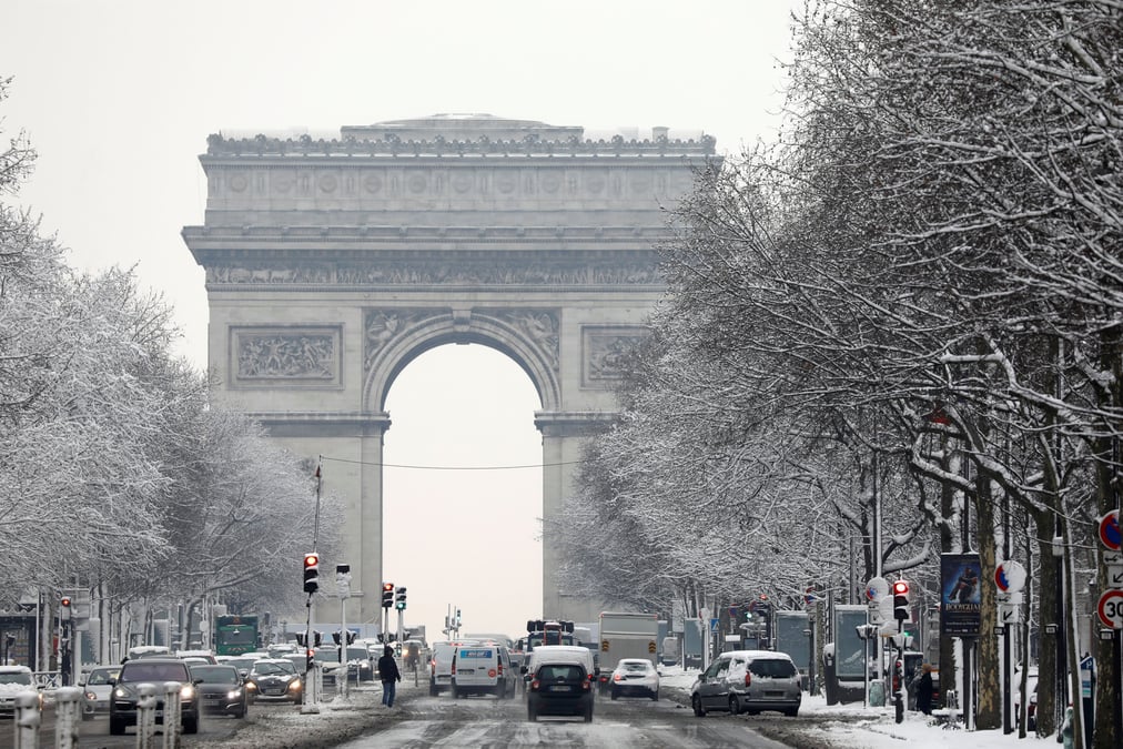 L'ile-de-france engourdie par le froid et la neige