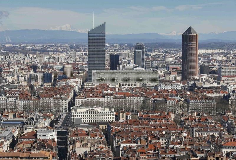Des elus lr menacent de saisir le parquet contre collomb