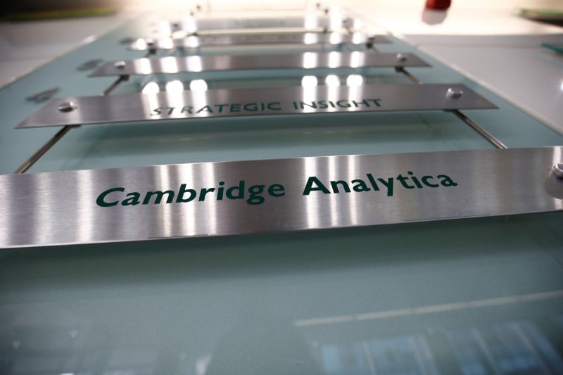Facebook: cambridge analytica depose le bilan