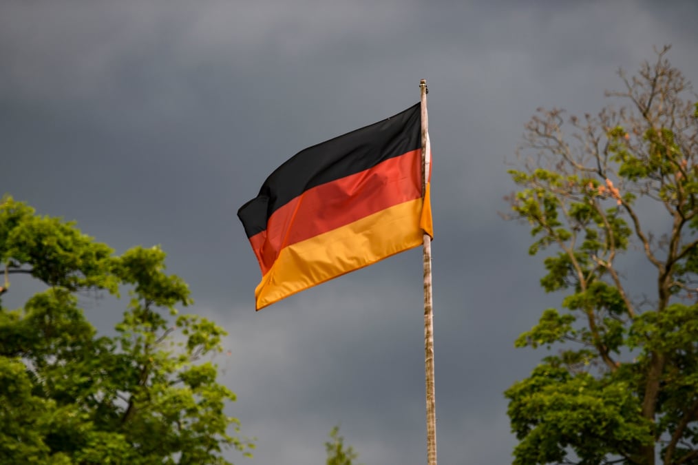 Allemagne, drapeau, temps orageux
