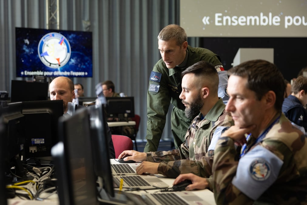 Les militaires profitent de l'exercice AsterX pour s'entraîner face à des tensions de plus en plus fréquentes dans l'espace.