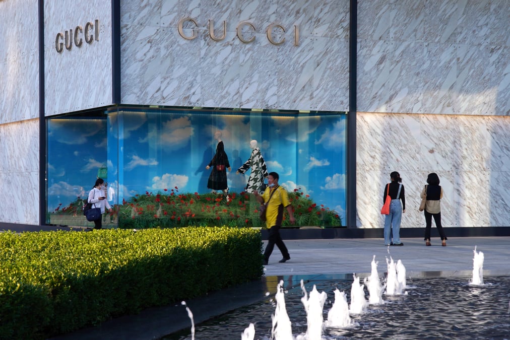 Gucci rejoint le site d'e-commerce de luxe d'alibaba