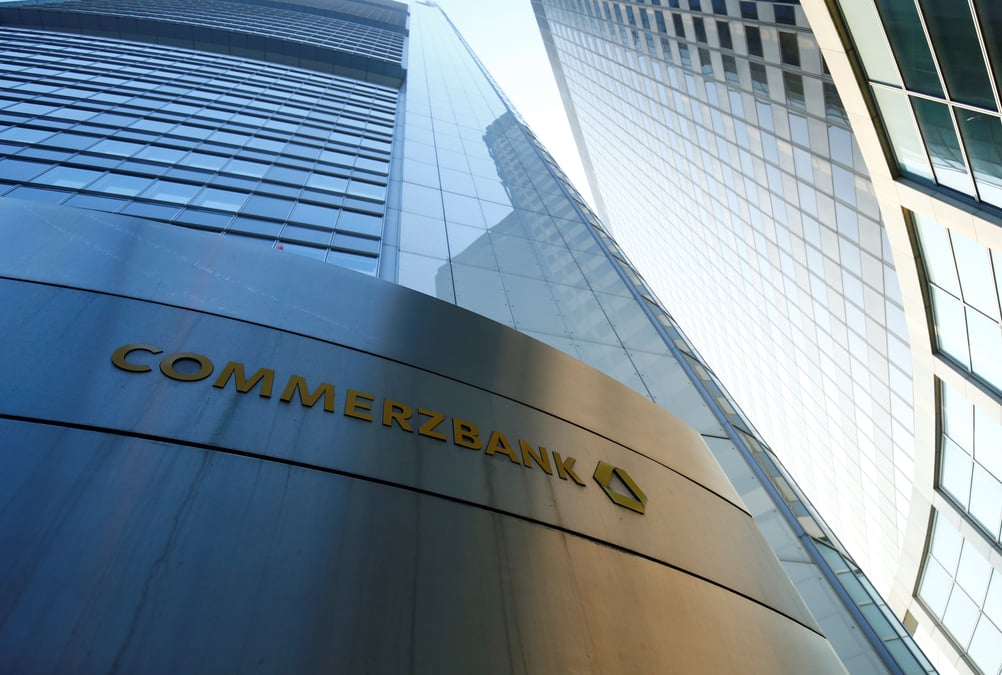 Commerzbank anticipe une perte nette en 2021