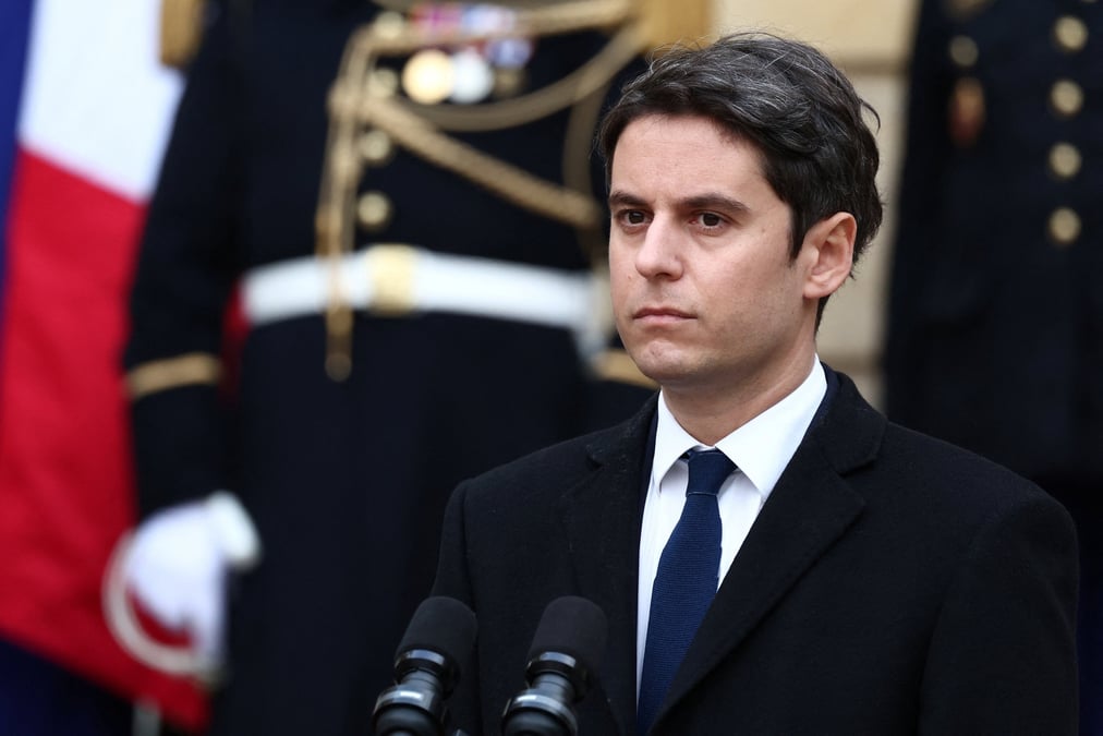Le nouveau premier ministre francais gabriel attal lors d'une ceremonie de passation de pouvoirs