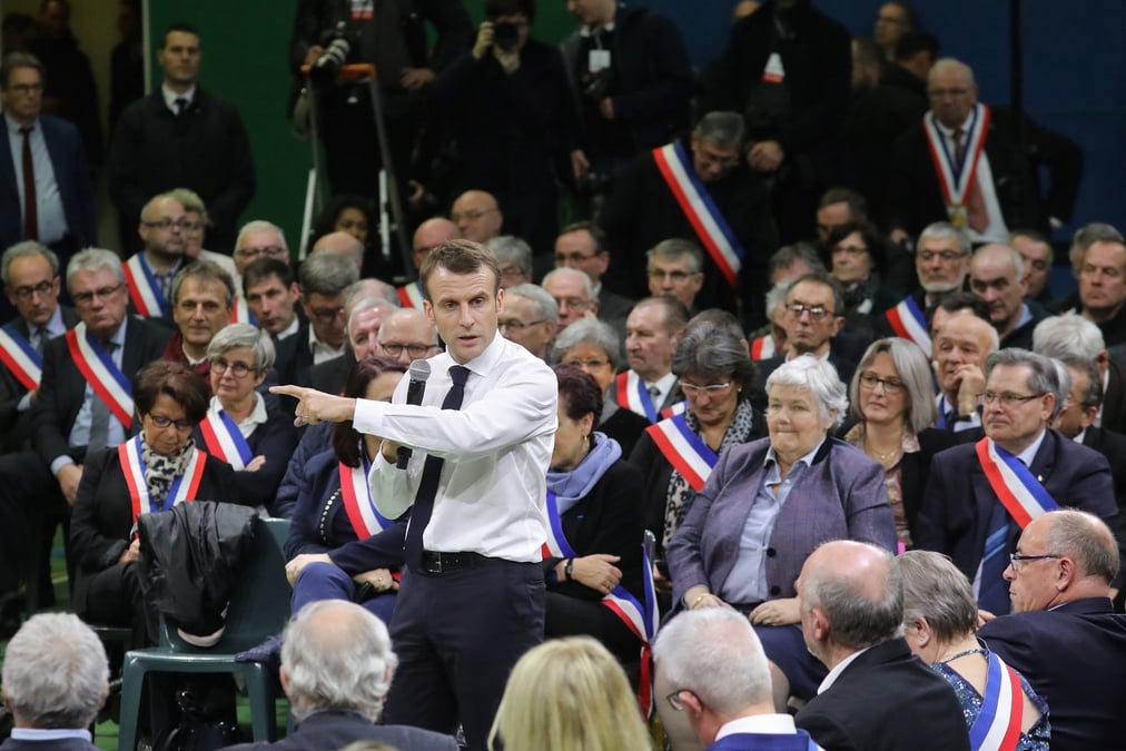 Emmanuel Macron, Grand débat