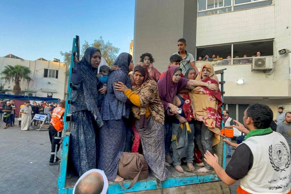 Des blesses arrivant a l'hopital shifa de gaza