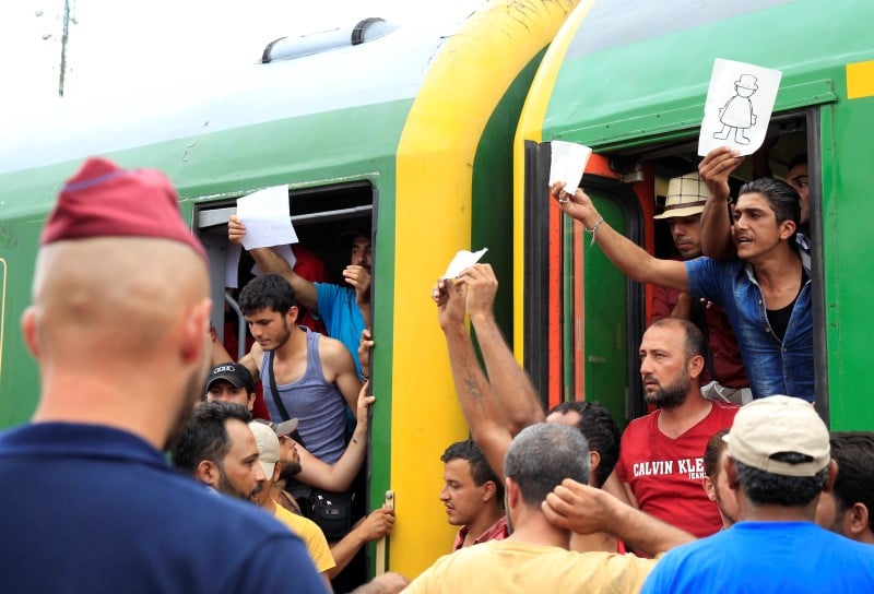 Le chancelier autrichien compare le sort des migrants en hongrie aux deportations nazies